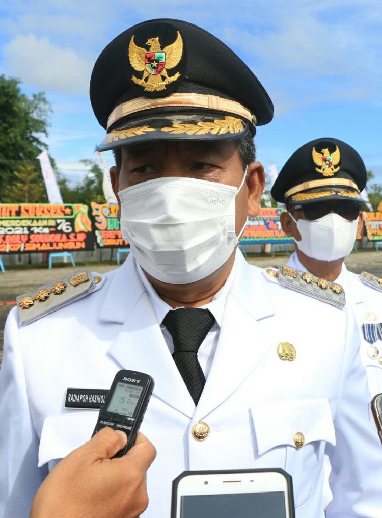 RADIAPOH HASIOLAN SINAGA
Bupati Simalungun