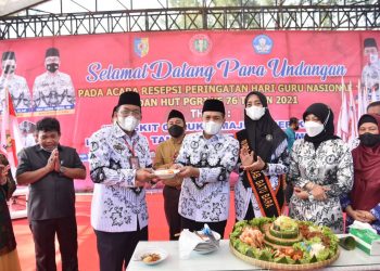 Pemotongan Nasi Tumpeng