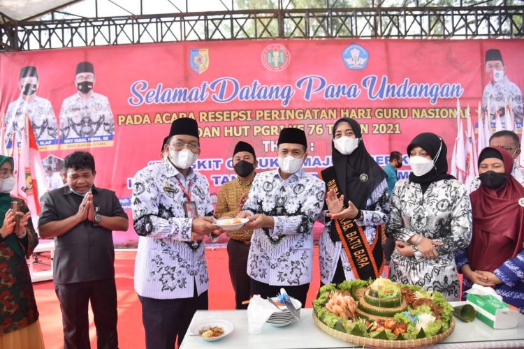 Pemotongan Nasi Tumpeng
